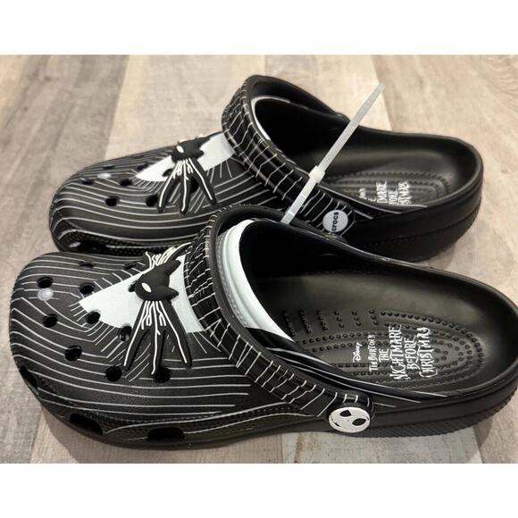 NWT Crocs Nightmare Before Christmas Classic Clogs Mens Size M10/W12 Black - Picture 1 of 10
